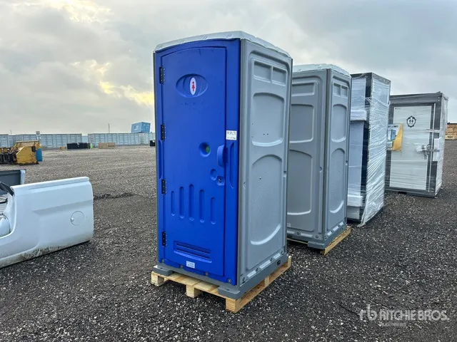 TMG FMT10F 3 ft 4 in x 3 ft 4 in 50 gal H 7 ft 3 inches Portable Toilet (Unused)