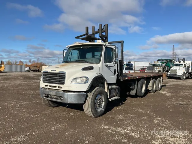2017 Freightliner M2 106 8x4 Flatbed Truck