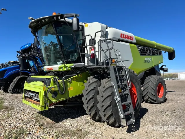 2020 Claas 8700 Combine Harvester