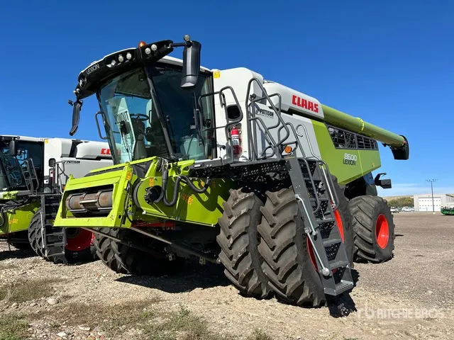 2024 Claas 8600 Combine Harvester