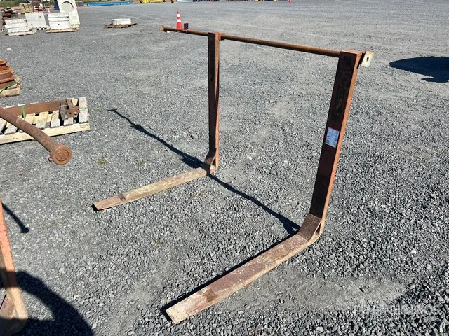 38.5 in Bucket Forks