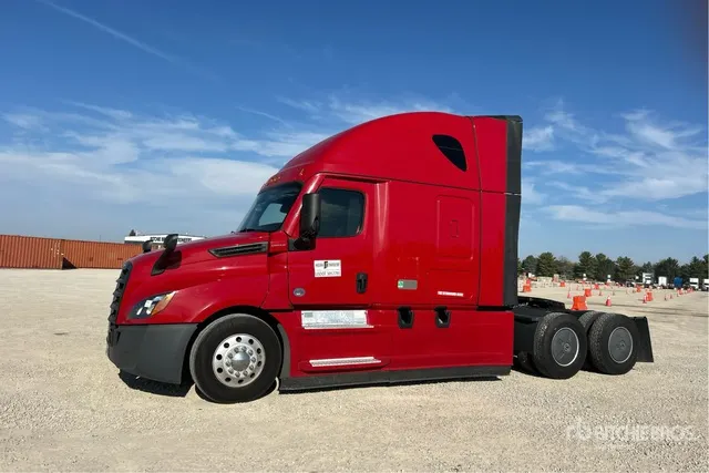 2023 Freightliner Cascadia 126 6x4 T/A Sleeper Truck Tractor