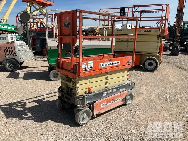 2017 JLG 1932R Electric Scissor Lift