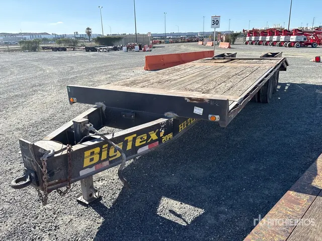 2004 Big Tex 20 ft T/A Equipment Trailer