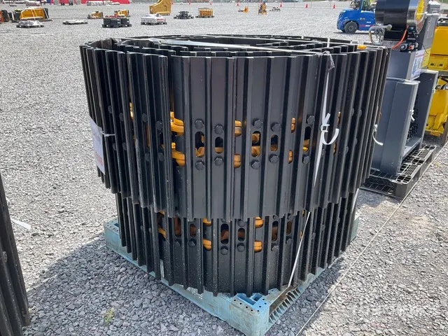Quantity of (2) 2026 SLA-CAT320 Lote de Zapatas con Cadena para Excavadora (Sin Usar) / Excavator Shoe Link - Fits 20 ton Excavators (Unused)