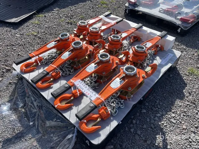 Quantity of (8) 2026 Lote de Polipastos (Sin Usar) / Lever Hook Block (Unused)