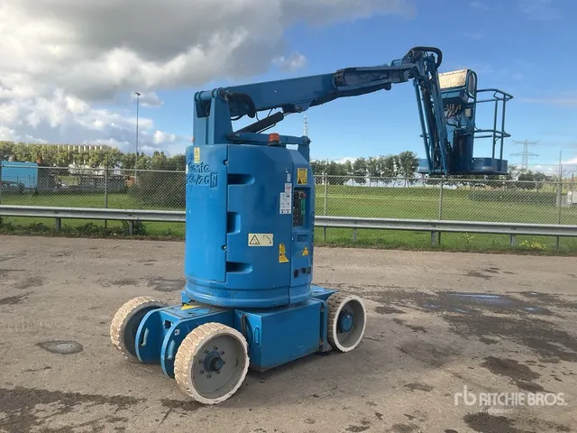 2015 Genie Z-30/20N RJ Electric Articulating Boom Lift
