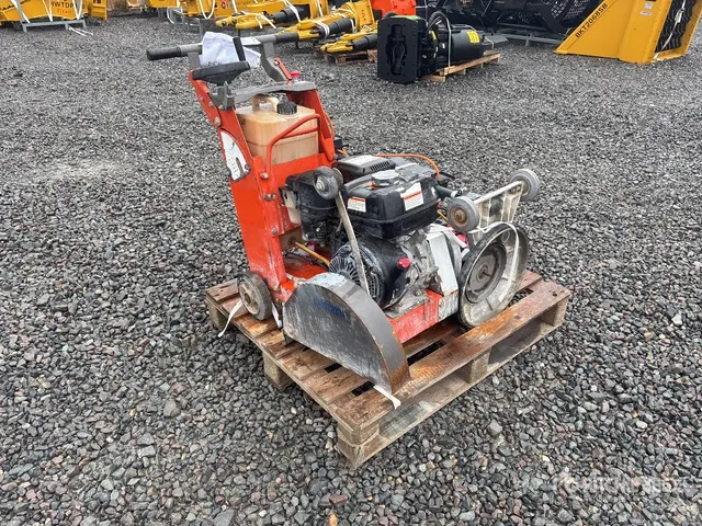 Tyrolit HBE350 Concrete Cutter