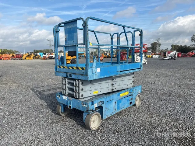 2009 Genie GS-2646 Electric Scissor Lift (Inoperable)