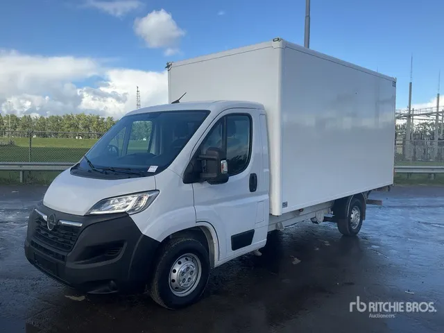 Opel Movano Cargo Van