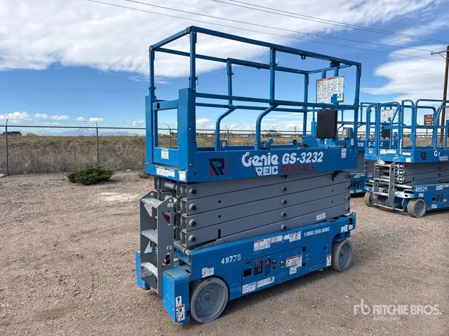 Genie GS-3232 Electric Scissor Lift