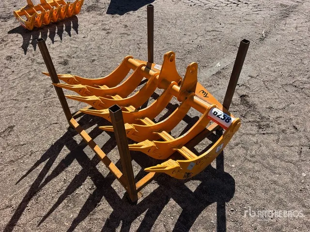 2026 GIYI 48 in Excavator Rake - Fits Cat 307 (Unused)