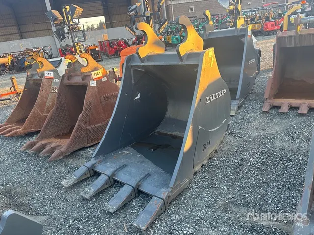 Daequip 48 in Digging Excavator Bucket