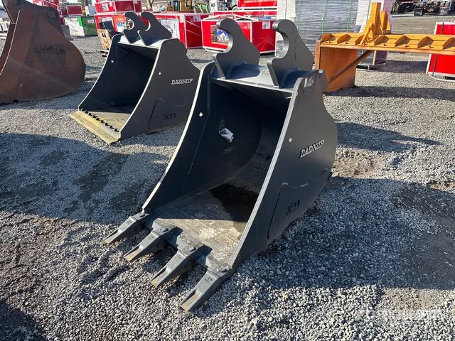 Daequip 32 in Digging Excavator Bucket