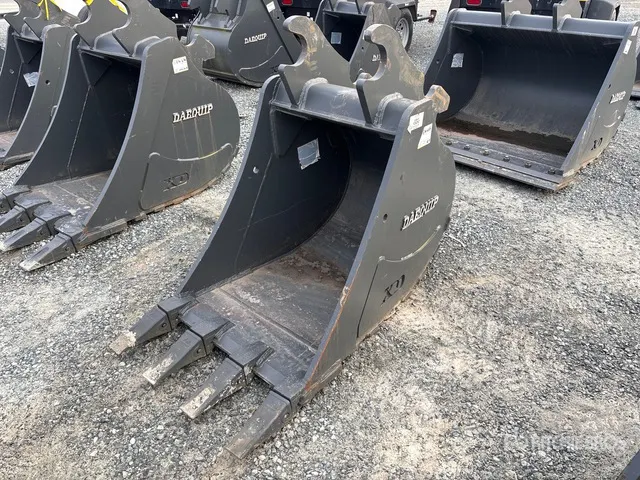 Daequip 28 in Digging Excavator Bucket