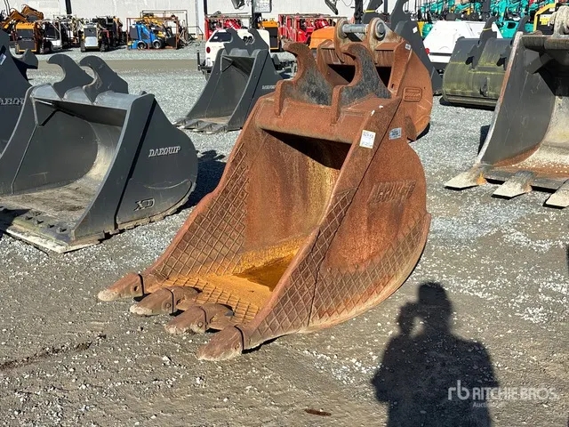 Accurate 30 in Digging Excavator Bucket