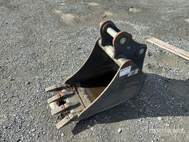 Doosan 18 in Q/C Digging Excavator Bucket