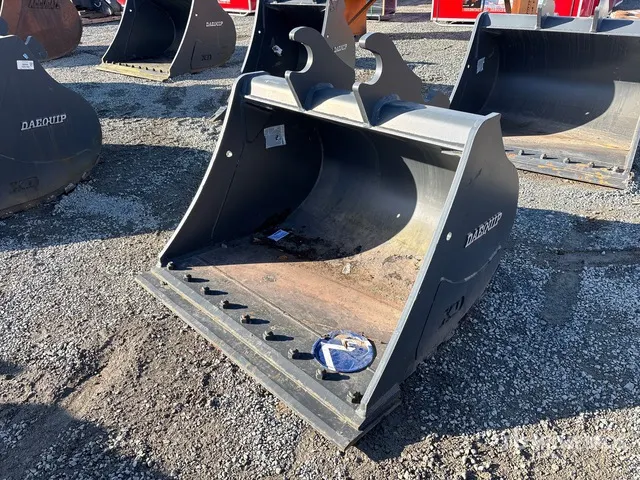 Daequip 50 in Cleanup Excavator Bucket