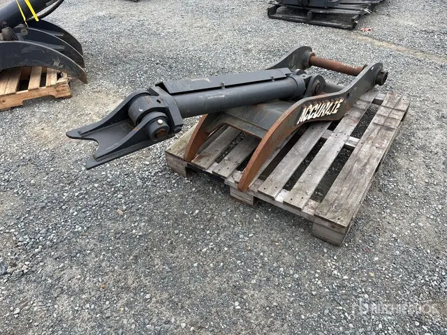 Accurate 52 in Hydraulic Excavator Thumb