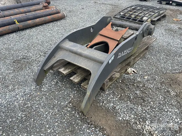 Daequip HE400 78 in Hydraulic Excavator Thumb