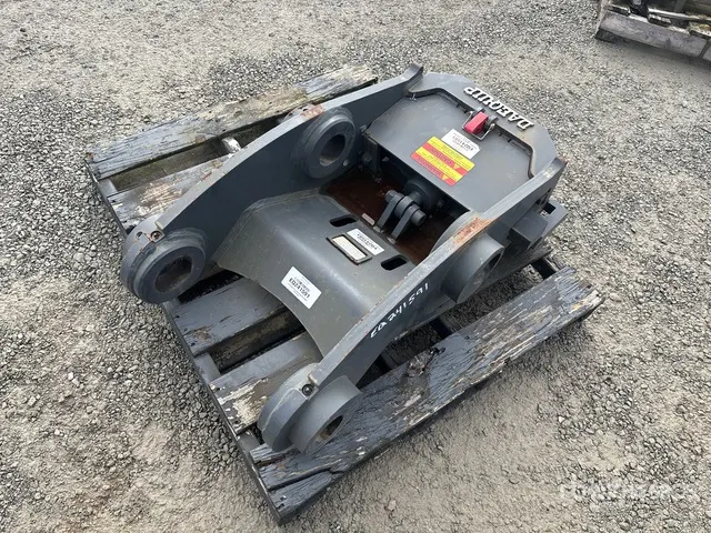 Daequip HE250 Excavator Coupler