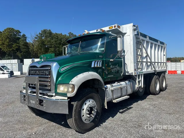 2011 Mack GU713 8x4 T/A Dump Truck