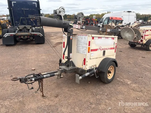 2011 Magnum 3060K-MH Light Tower