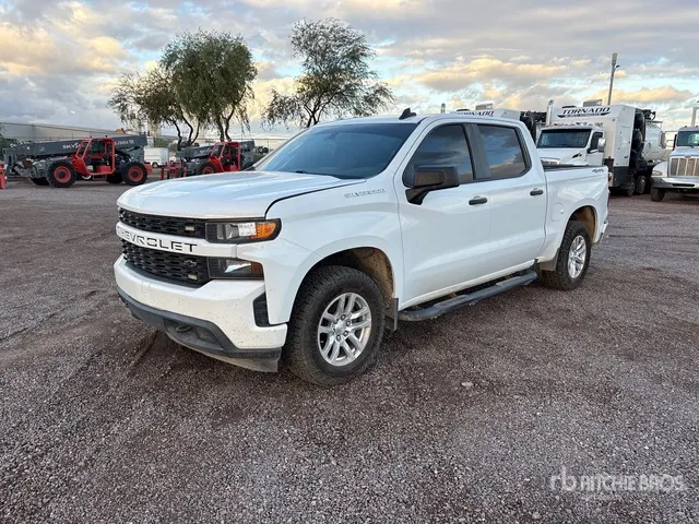 2020 Chevrolet Silverado 1500 Custom 4x4 Crew Cab Pickup