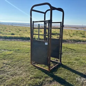 2 ft 7 in x 2 ft 7 in Cattle Alley (Unused)