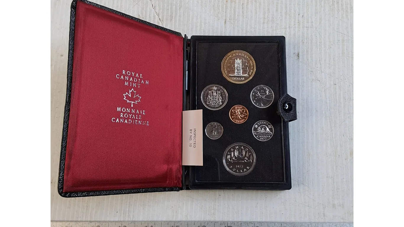 1977 Canadian Collectors Coins - Cannot Authenticate
