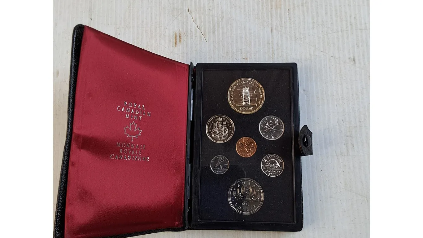 1977 Canadian Collectors Coins - Cannot Authenticate