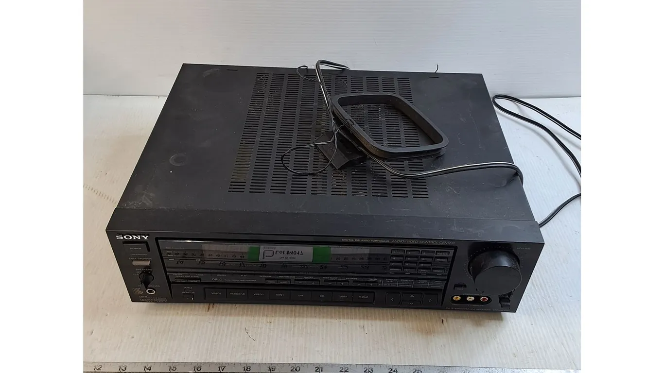 Sony Digital Delayed Surround Audio / Video Control Center - 17x5.5x13" - Turns On - As Is