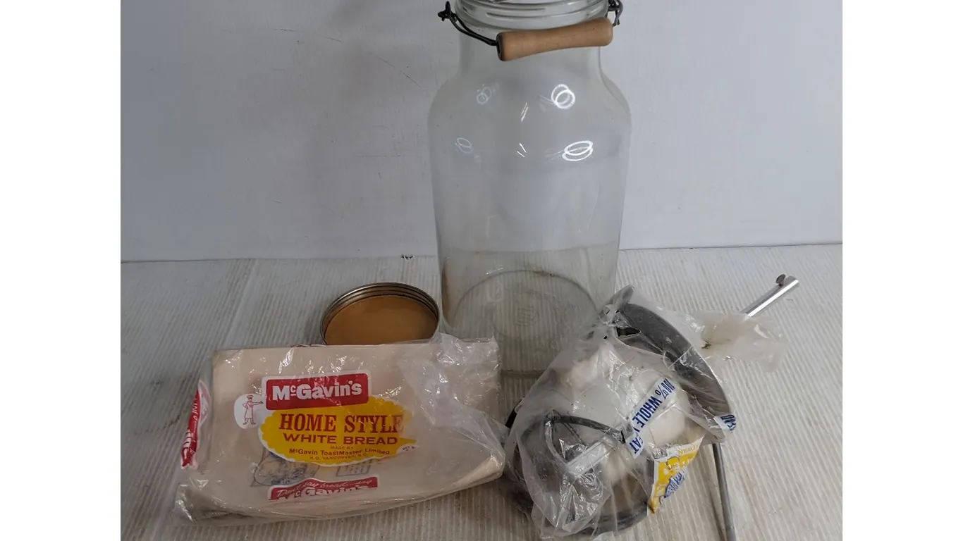 "Dixie Maid" Electric Churn - 22" High Assembled - Tested, Bread Sleeves - Pickup Preferred