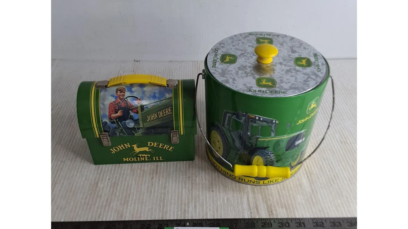 John Deere Ice Bucket & Lunch Kit