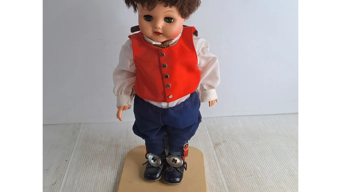 Poseable 21" Doll w/Stand