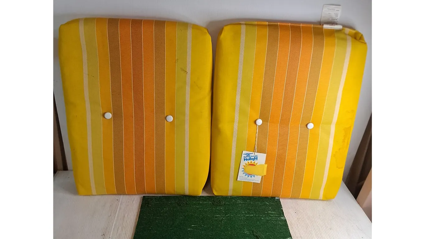 (2) Outdoor 26" x 20" Seat Cushions, Landscape Diorama Board - 21" x 18"