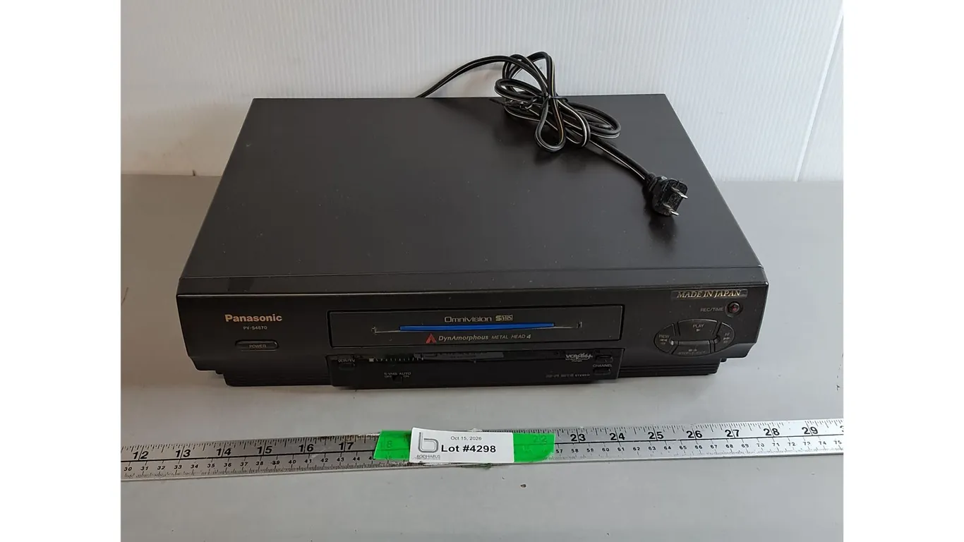 Panasonic VHS Player- Powers On