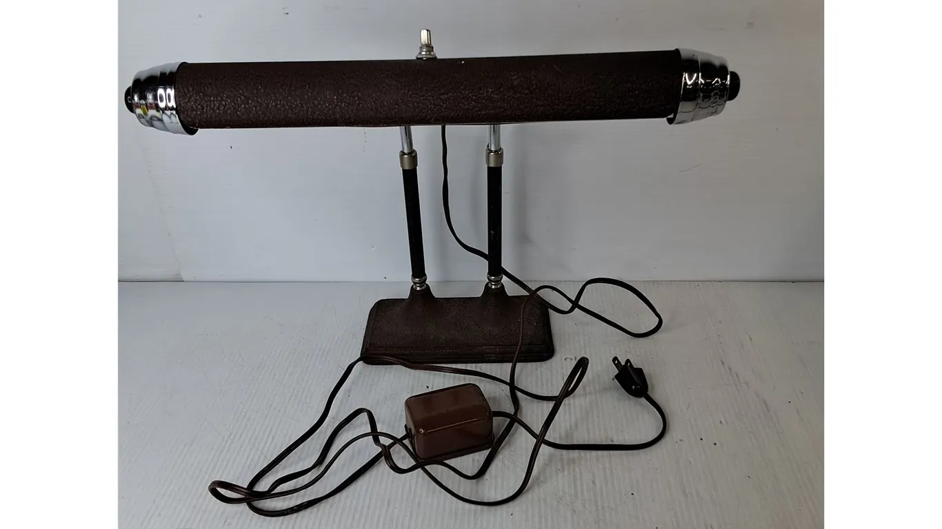 Art Deco Adjustable Banker's Lamp 12" Tall- As Is, Pickup Pref'd