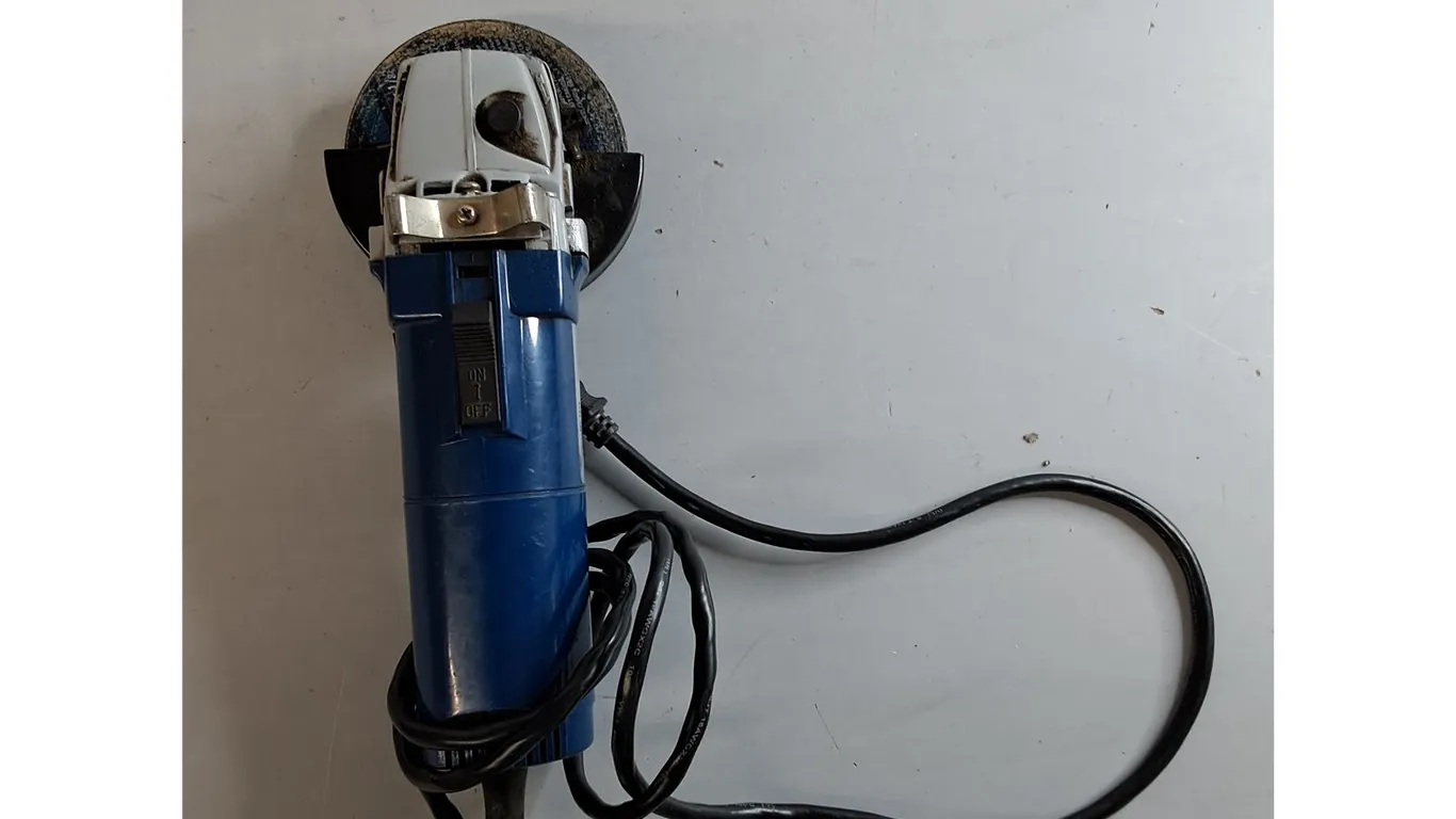 Clarke 4 1/2" Angle Grinder- Powers On