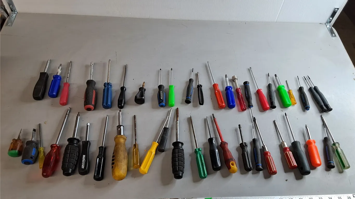 Lot of Screwdrivers & Nut Drivers