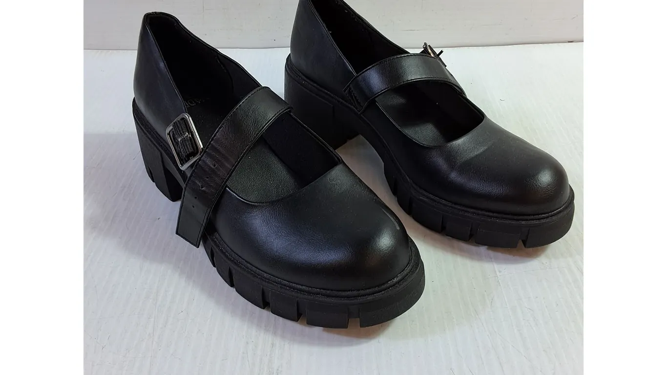 Womens Madden NYC Dress Shoes - Size 9