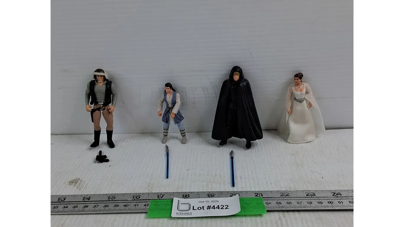 (4) Star Wars Action Figures - Cannot Authenticate