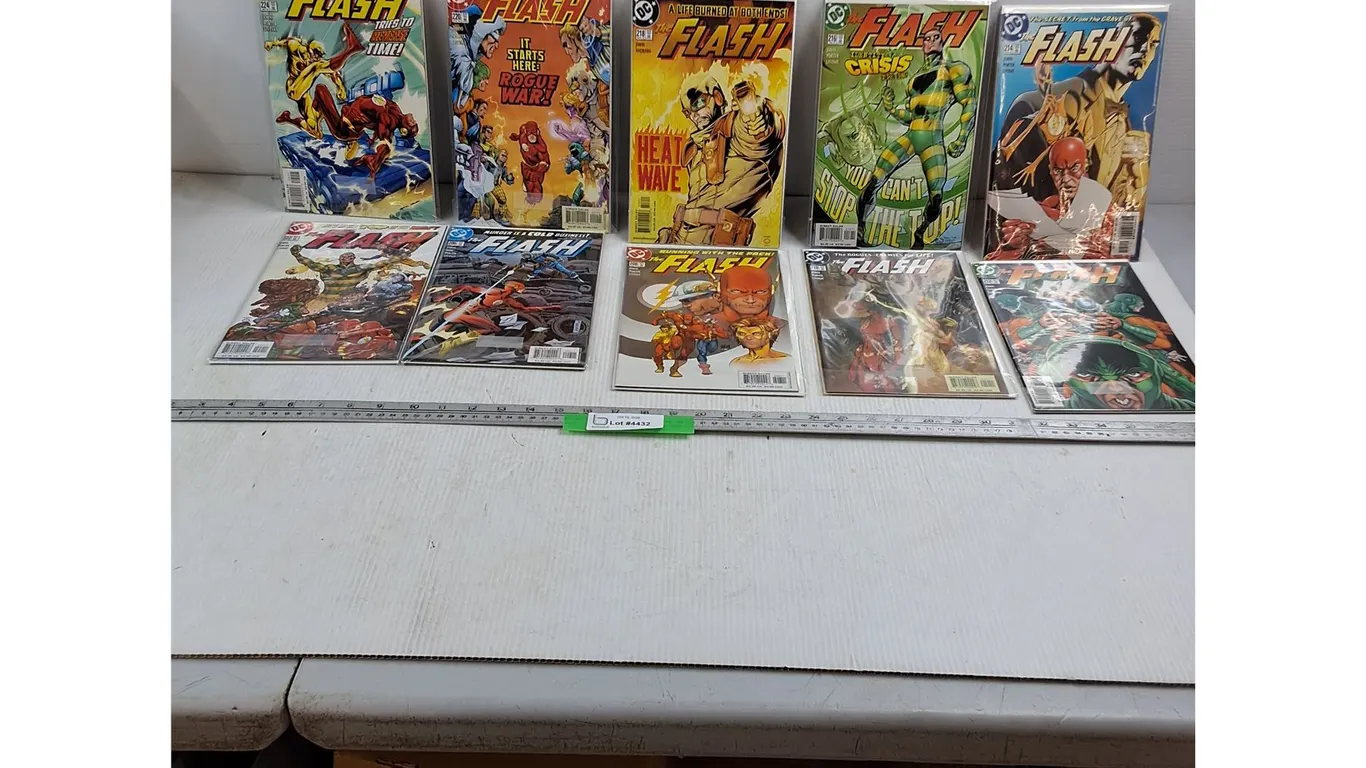 (20) DC Comics in Protective Sleeves - Cannot Authenticate