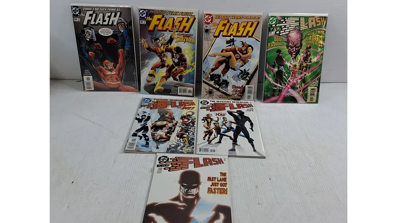 (14) DC Comics in Protective Sleeves - Cannot Authenticate
