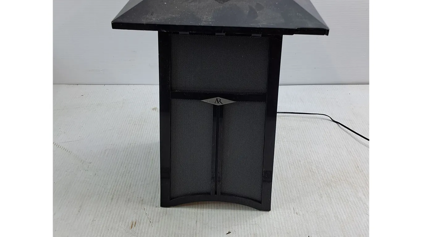 Bluetooth Speaker - Powers On