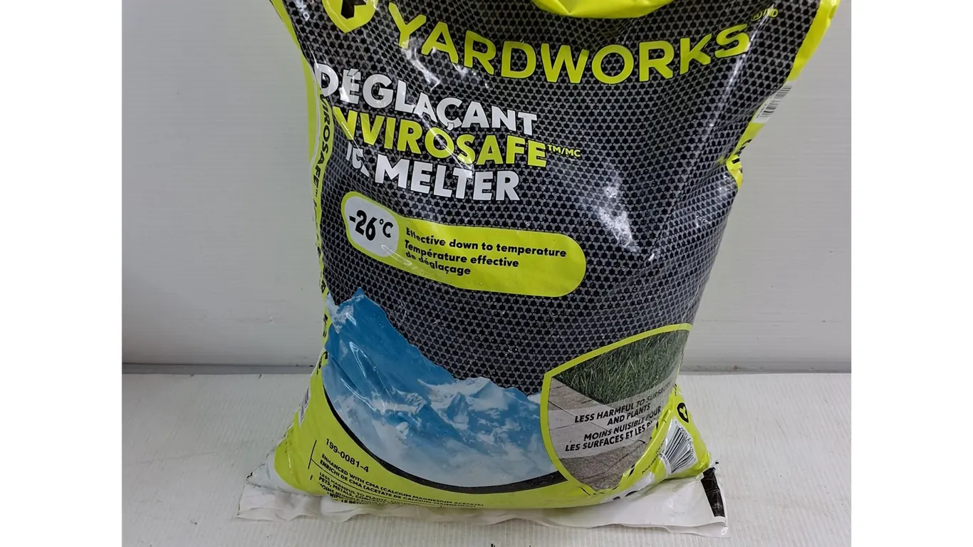 Yardworks Ice Melter - 44lbs - Cannot Ship