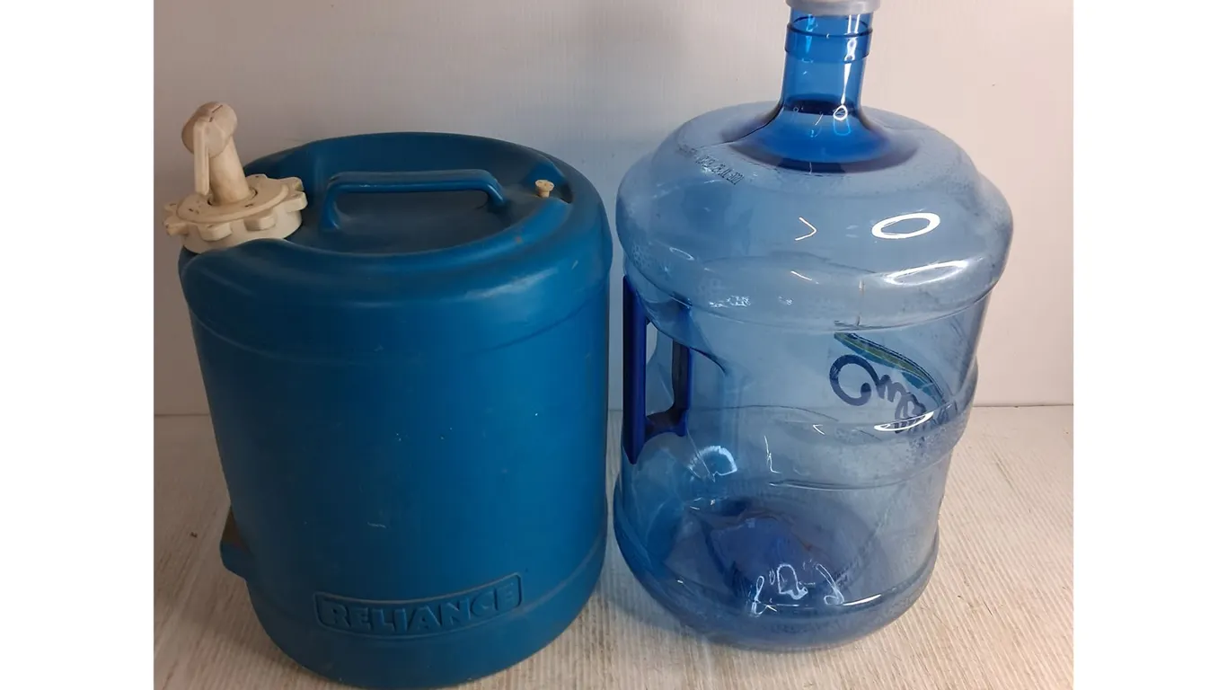Culligan Water Jug & Reliance Drink Dispenser, Pickup Only