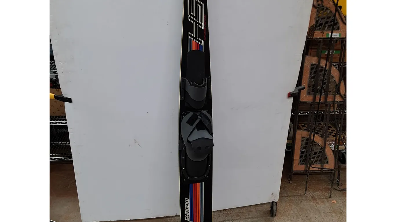 * (1) Connelly Shadow Ski 66" w/ Bag - As Is - Cannot Ship