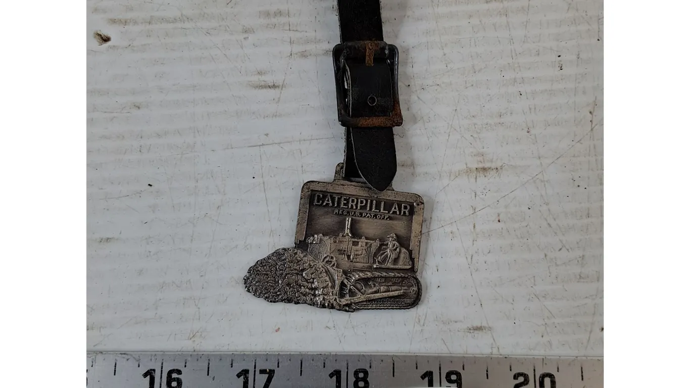 Caterpillar D9 Crawler Tractor Pocket Watch Fob