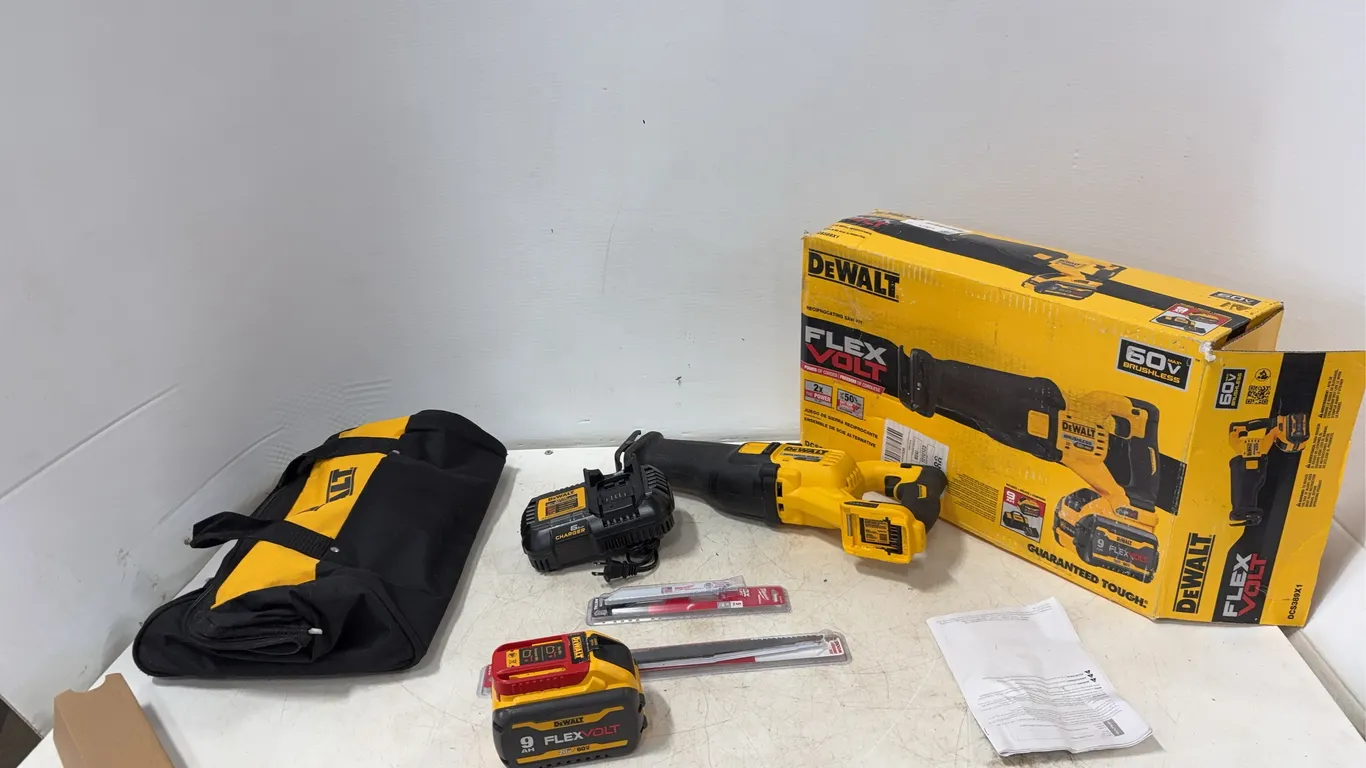 DeWalt Reciprocating Saw Kit Brushless W/ Battery, Charger & Bag